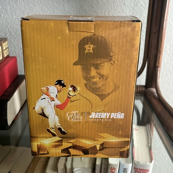Houston Astros Jeremy Peña Gold Glove Bobblehead - Picture 3 of 5